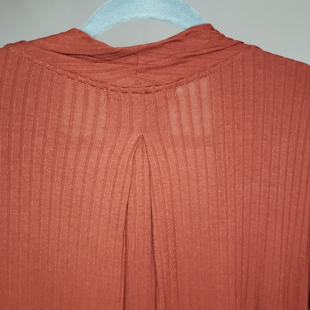 NWT Single Thread Ribbed‎ Wrap-front Top In Fried Brick Size 2X - Picture 4 of 12